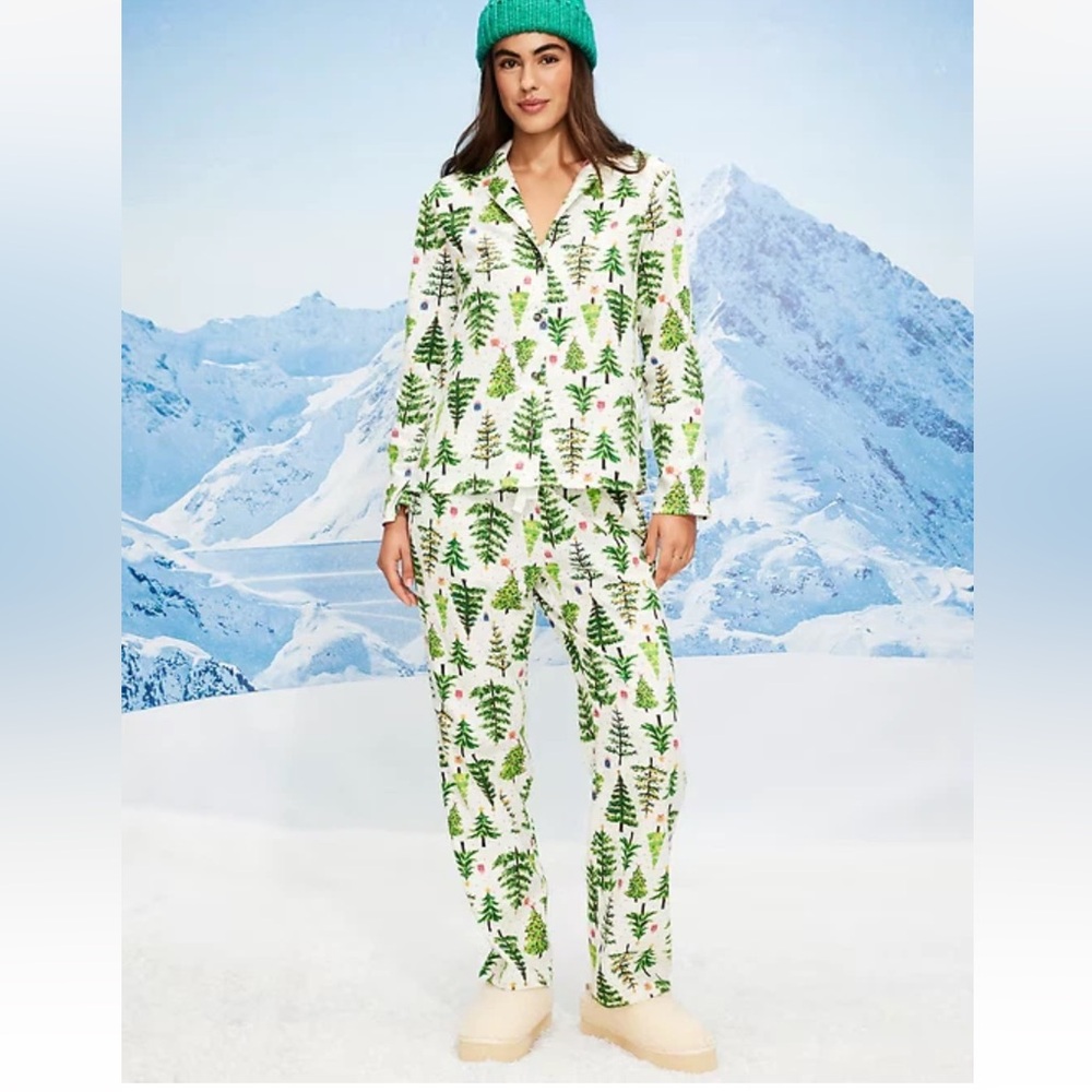 Old Navy Christmas Tree Pattern Match the Family Flannel Pajama Set